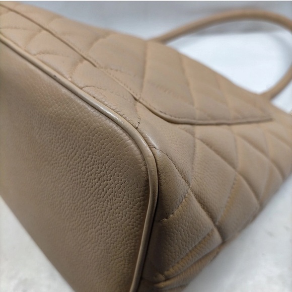 Chanel Tan Quilted caviar leather tote interlocking cc. 2003 - 2004 - Picture 7 of 16